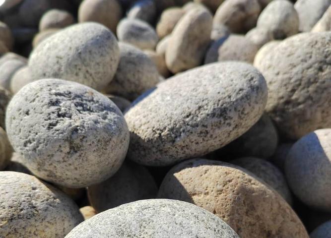 Купить речную и морскую гальку напрямую у производителя с доставкой  купить в Коломне от производителя, без посредников