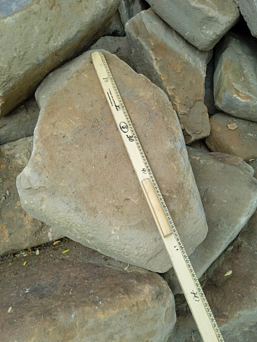 Kamenclub.ru: Песчаник для мощения дорожек, площадок, парковок ( фр 5-10 см)  купить в Коломне песчаник  серый желтый коричневый рыжий песчаник оголтованный окатанный 6500 руб/т   фото КАМЕНЬ КЛУБ