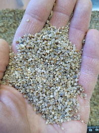 Кварцевый песок сухой фракцинированный фр. 1,6-4 мм.  купить в Коломне фото Камень Клуб