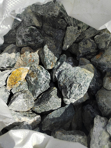 фото Галтованный жадеит (фр. 70-100 мм)  купить в Коломне в интернет-портале КАМЕНЬ КЛУБ