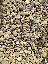 Kamenclub.ru: Галька речная окат рыжая фр. 20-40 мм. купить  в Коломне галька речная окатанная рыжая желтая серая округлая речная галька 5000 руб/т   фото КАМЕНЬ КЛУБ