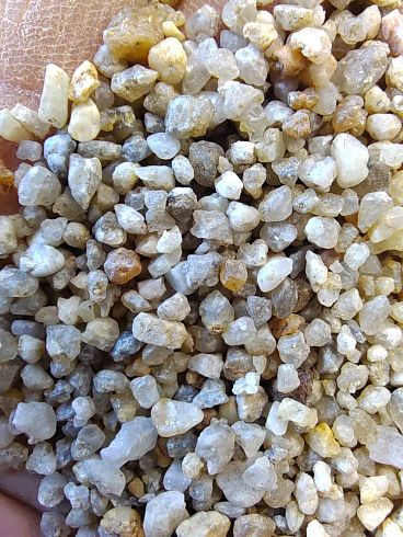 Кварцевый песок сухой фракцинированный фр. 1,6-4 мм.  купить в Коломне фото Камень Клуб