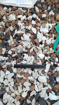 Kamenclub.ru: Мраморная крошка (щебень галтованный микс:белый-зеленый-розовый) фр.20-40 мм.  купить в Коломне мрамор белый, зеленый, розовый мрамор декоративный (галтовка) 15500 руб/т   фото КАМЕНЬ КЛУБ