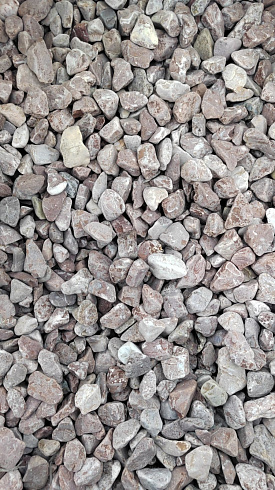 Kamenclub.ru: Мраморная крошка (щебень галтованный розовый) фр.20-40 мм.  купить в Коломне мрамор розовый, красный оголтованный округлый щебень  15000 руб/т   фото КАМЕНЬ КЛУБ