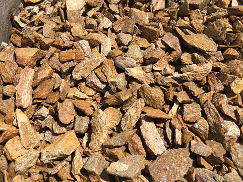 Kamenclub.ru: Щебень крошка желтый (ЗЛАТОЛИТ) фр. 40-70 мм.  купить в Коломне златолит мрамор бежевый, золотистый, желтый декоративный щебень  12000 руб/т   фото КАМЕНЬ КЛУБ