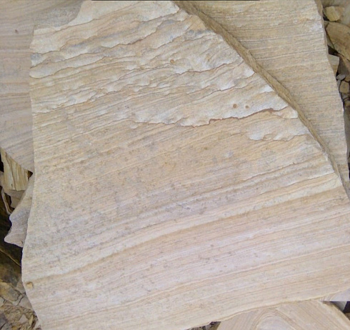 Kamenclub.ru: Песчаник пластушка желтый с рисунком (4-6 см)  купить в Коломне плитняк пластушка желтый с рисунком песчаник 9 000 руб/м3   фото КАМЕНЬ КЛУБ