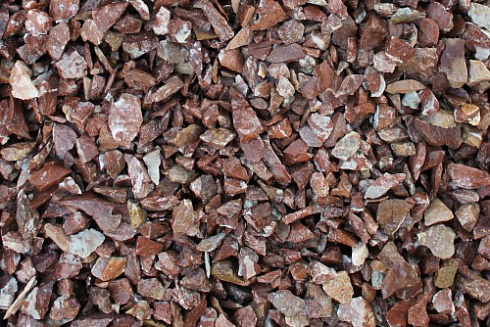 Kamenclub.ru: Мраморная крошка (щебень крошка розовый) фр. 10-20 мм.  купить в Коломне мрамор розовый, красный каменная декоративная крошка ландшафтная 11000 руб/т   фото КАМЕНЬ КЛУБ