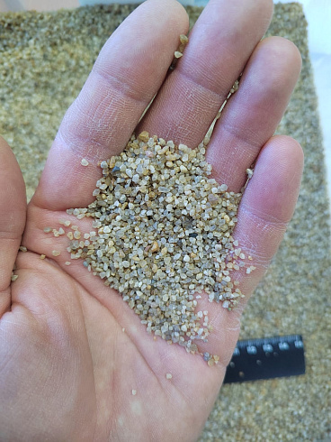 Кварцевый песок для площадок фр. 0,8 - 2 мм.  купить в Коломне фото Камень Клуб