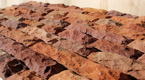 Kamenclub.ru: Песчаник (красный дракон) art PSK-5-03  купить в Коломне    3350 руб/кв.м   фото КАМЕНЬ КЛУБ