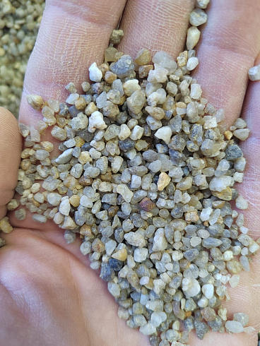 Кварцевый песок сухой фракцинированный фр. 1,6-4 мм.  купить в Коломне фото Камень Клуб