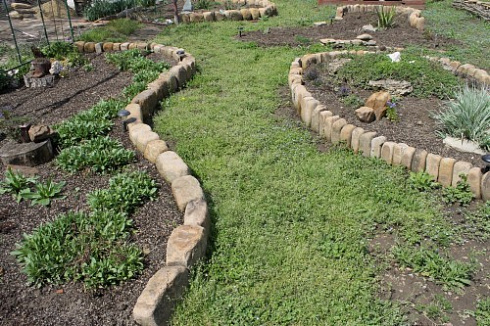 Kamenclub.ru: Песчаник для строительства и кладки блочный (фр 100-200 мм)  купить в Коломне песчаник бежевый серый рыжий валун мелкий для строительства песчаник 6500 руб/т   фото КАМЕНЬ КЛУБ