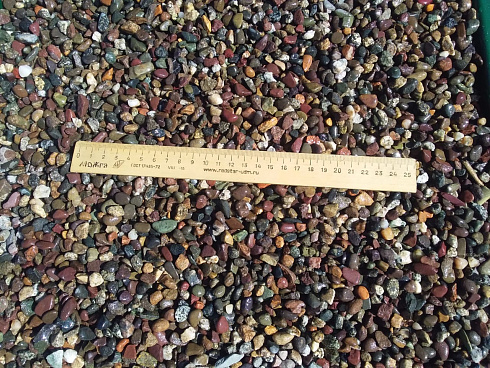 Kamenclub.ru: Галька речная окат цветная фр.5-10 мм. купить  в Коломне галька речная белый, серый, красноватый, синий, темно-серый речная окатанная галька декоративная 6800 руб/т   фото КАМЕНЬ КЛУБ