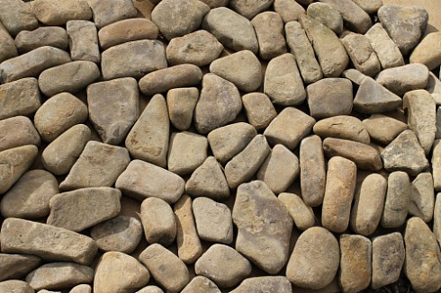 Kamenclub.ru: Песчаник брусчатка  купить в Коломне    5 500 руб/т   фото КАМЕНЬ КЛУБ