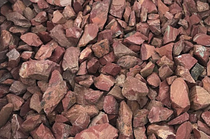 Kamenclub.ru: Щебень крошка красный (ЯШМА) фр. 20-40 мм.  купить в Коломне яшма красный, бордовый декоративный ландшафтный щебень 9000 руб/т   фото КАМЕНЬ КЛУБ