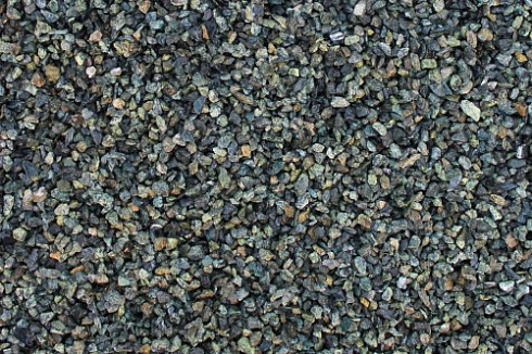 Kamenclub.ru: Щебень крошка зеленый (змеевик) фр. 10-20 мм.  купить в Коломне змеевик зеленый, салатовый декоративная ландшафтная каменная крошка щебня 7 200 руб/т   фото КАМЕНЬ КЛУБ
