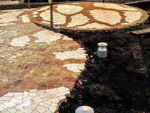 Kamenclub.ru: Песчаник брусчатка (Готика) art PSG-L-01  купить в Коломне    2300 руб/кв.м   фото КАМЕНЬ КЛУБ